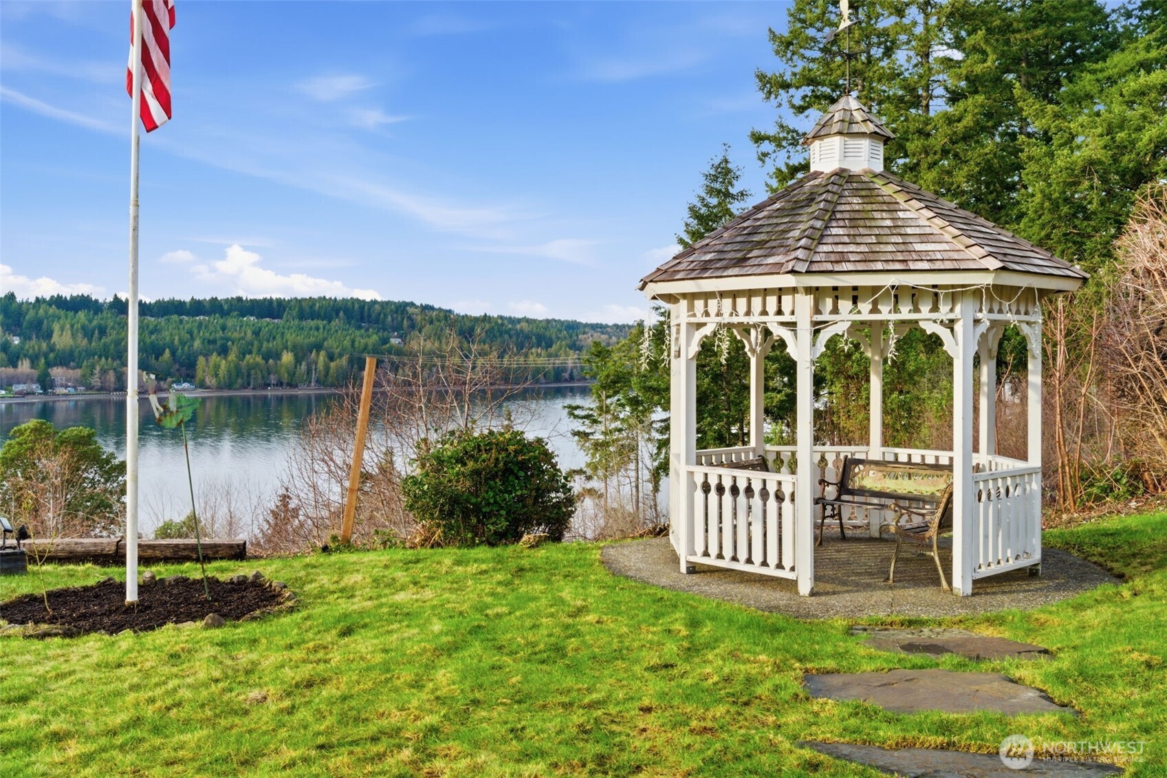 457 E Victor Road , Belfair, WA 98528