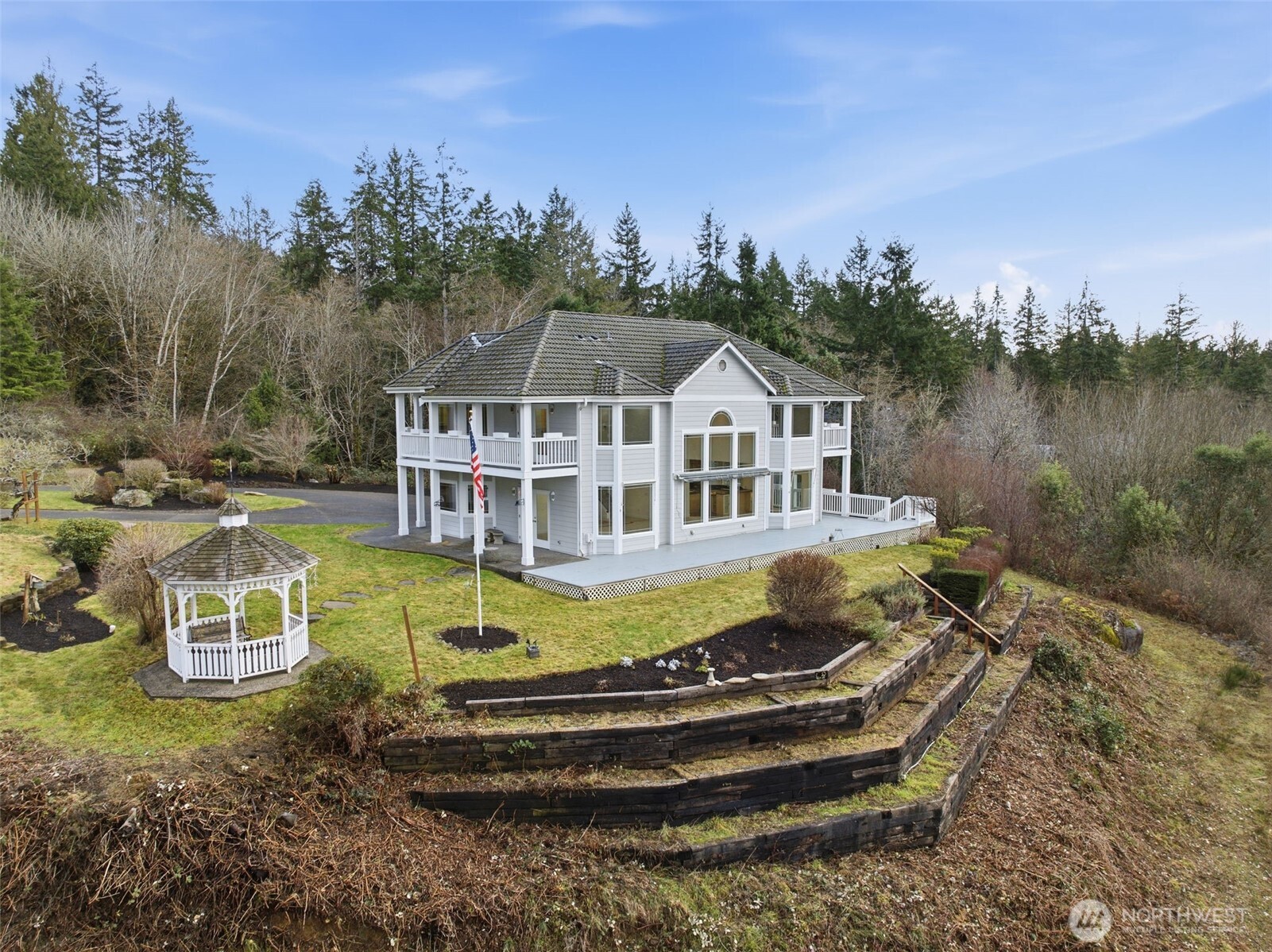 457 E Victor Road , Belfair, WA 98528
