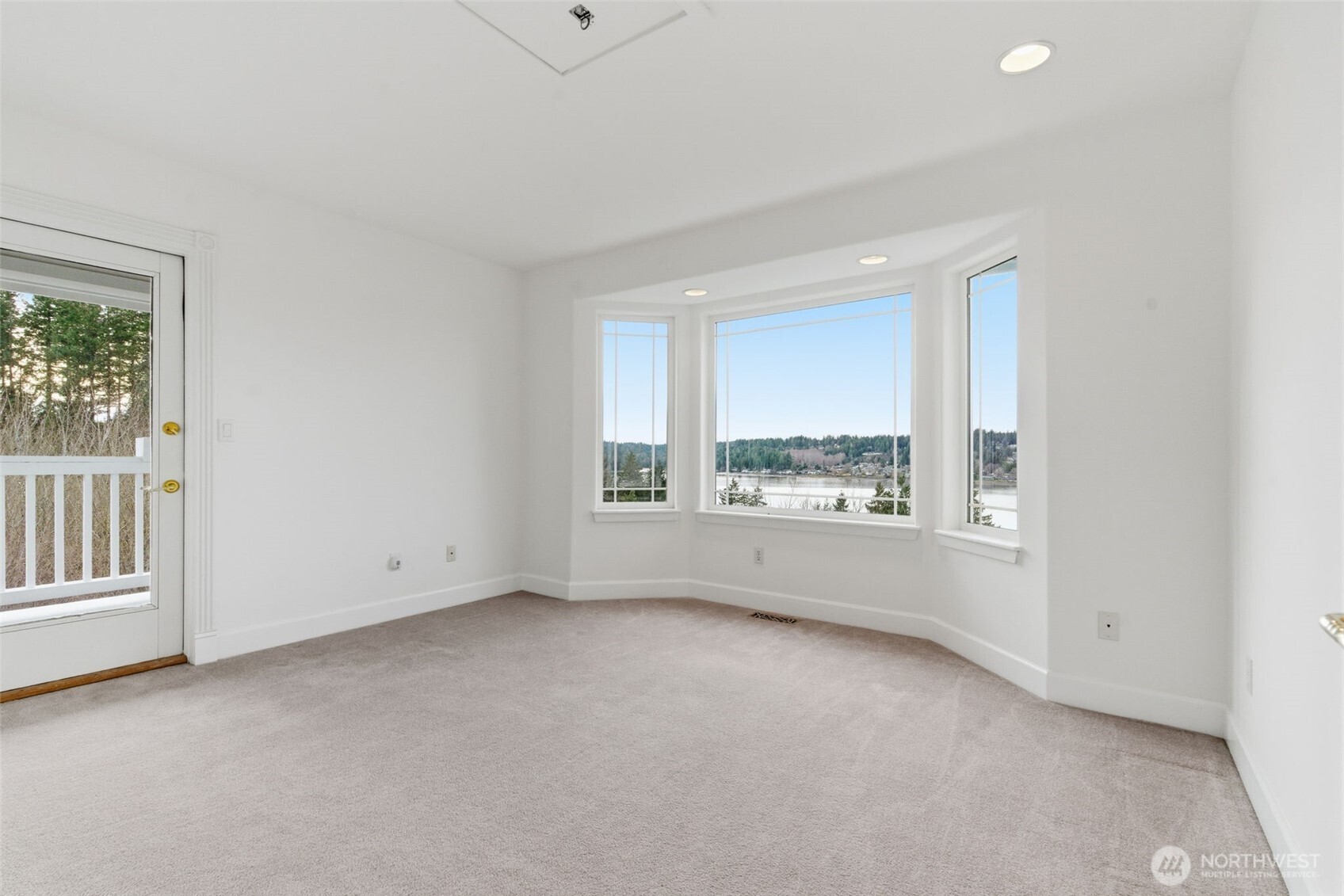 457 E Victor Road , Belfair, WA 98528