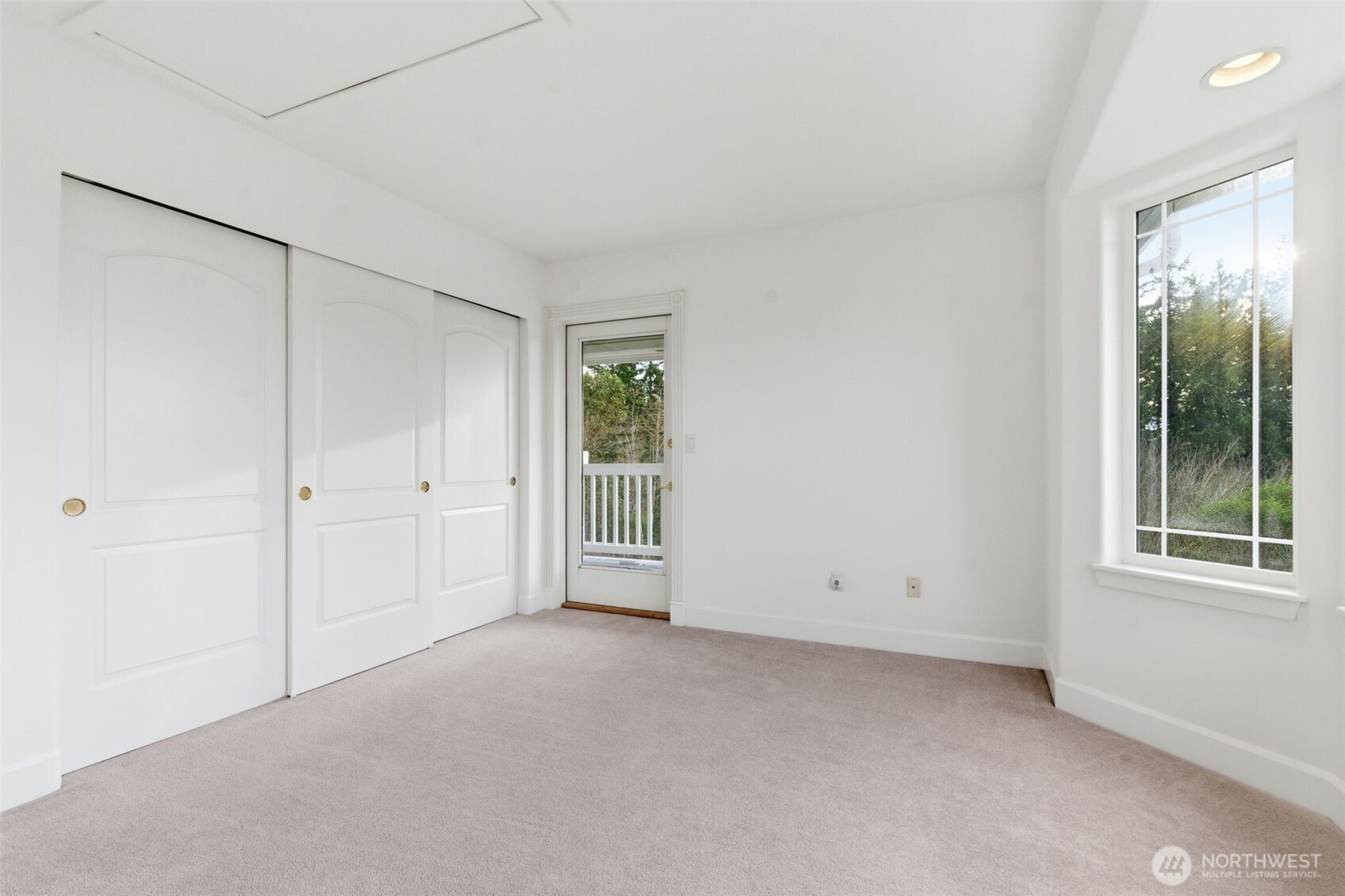 457 E Victor Road , Belfair, WA 98528