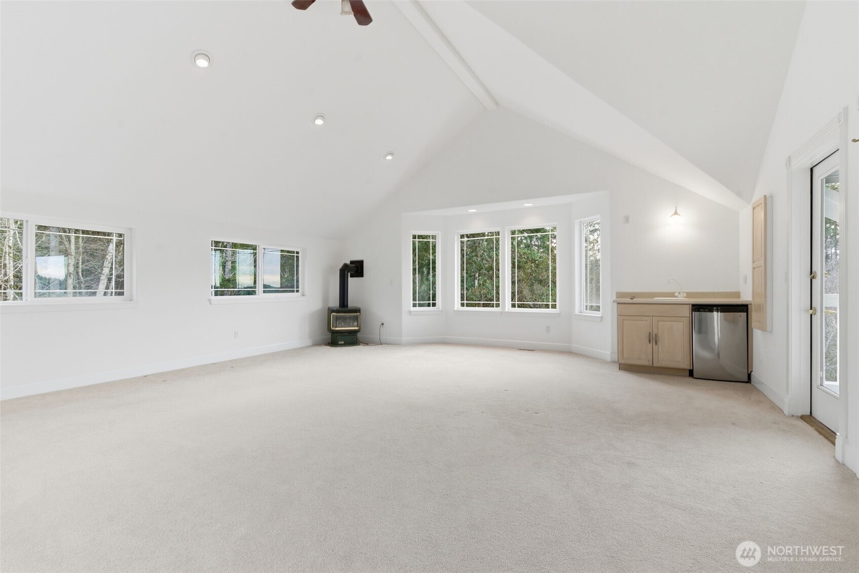 457 E Victor Road , Belfair, WA 98528