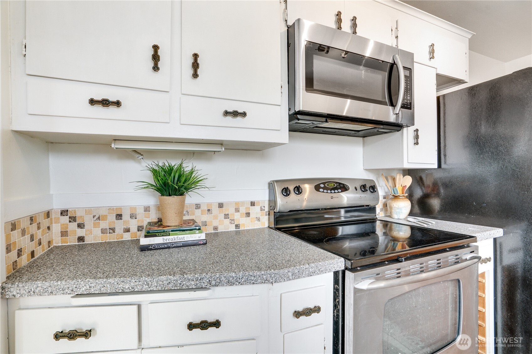 613 S Lawrence Street , Tacoma, WA 98405