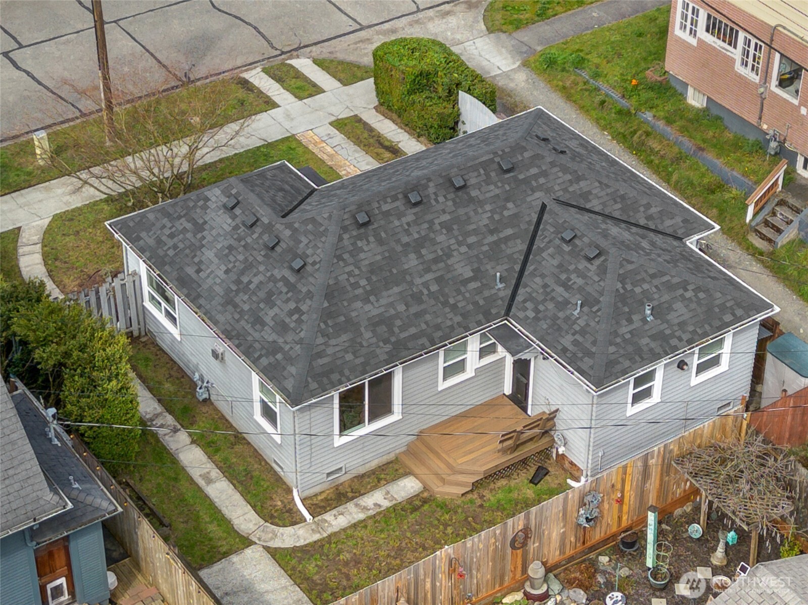 613 S Lawrence Street , Tacoma, WA 98405