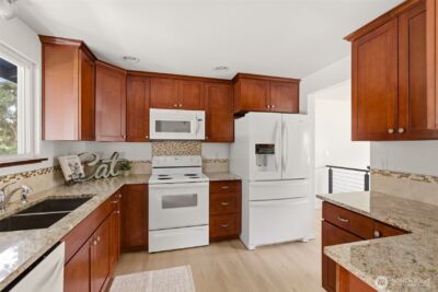 19002 63rd Street E, Lake Tapps, WA 98391 - Photo 10