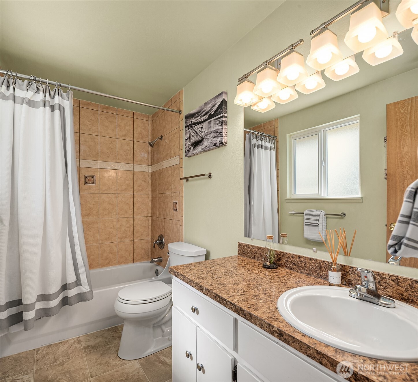 4930 189th Street SW, Lynnwood, WA 98036