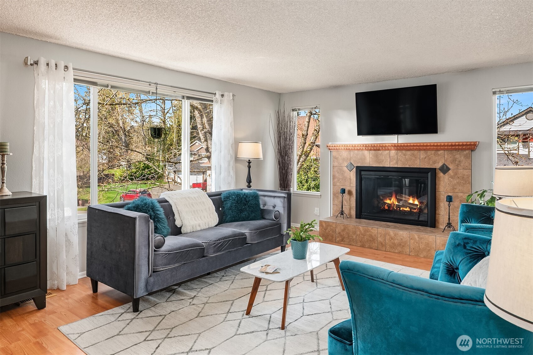 4930 189th Street SW, Lynnwood, WA 98036