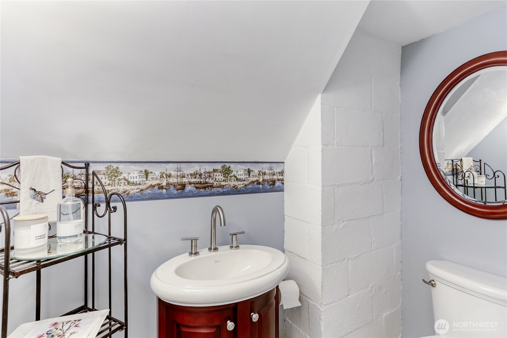 2008 121st Avenue SE, Bellevue, WA 98005