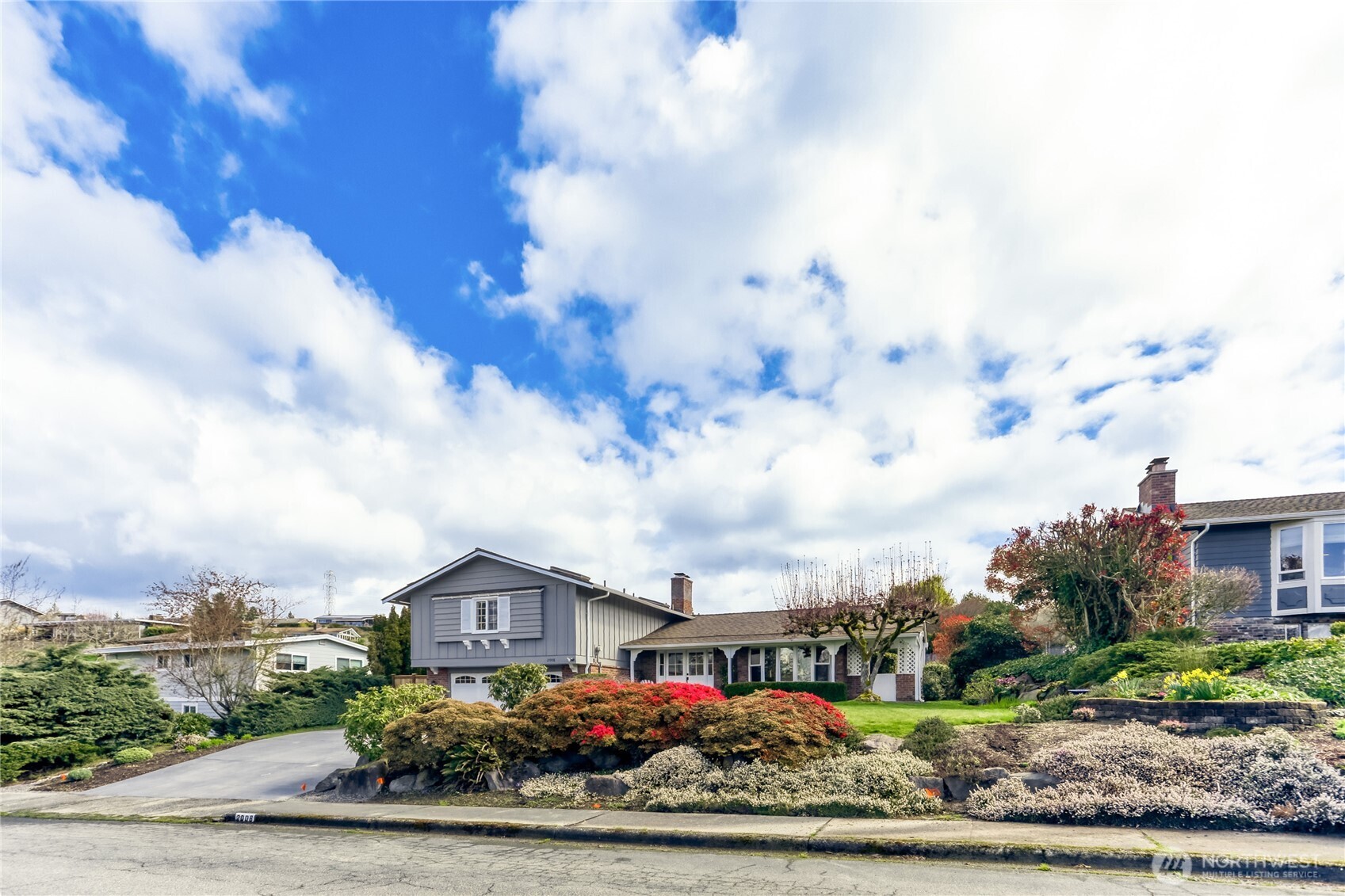 2008 121st Avenue SE, Bellevue, WA 98005