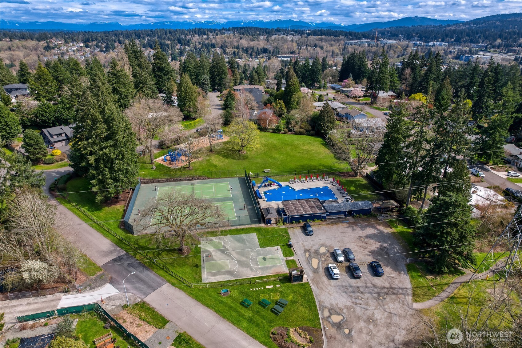 2008 121st Avenue SE, Bellevue, WA 98005