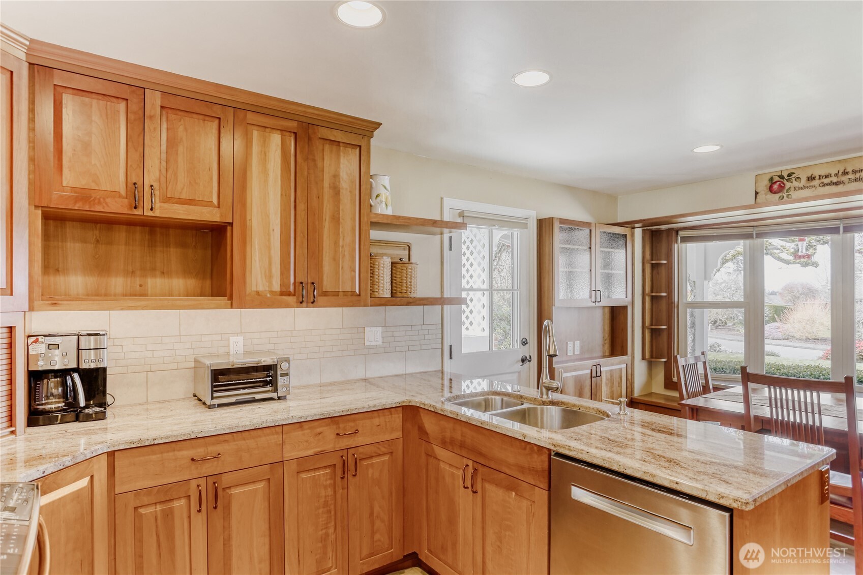 2008 121st Avenue SE, Bellevue, WA 98005