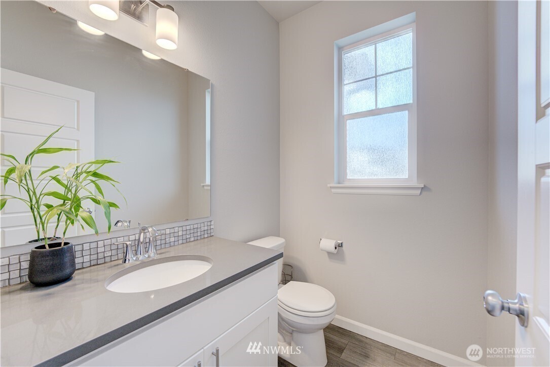 2422 200 Street Ct E, Spanaway, WA 98387