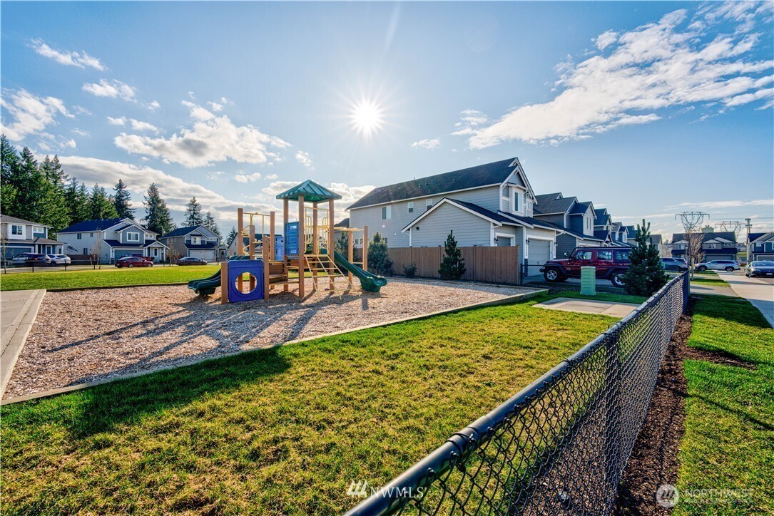 2422 200 Street Ct E, Spanaway, WA 98387