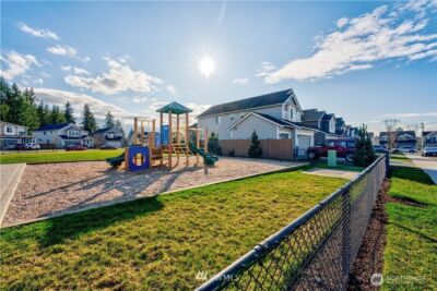 2422 200 Street Ct E, Spanaway, WA 98387 - Photo 33