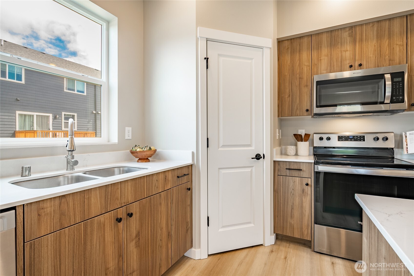 2966 Sweet Gum Loop , Blaine, WA 98230