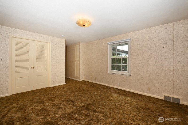 3227 Magnolia Boulevard W, Seattle, WA 98199