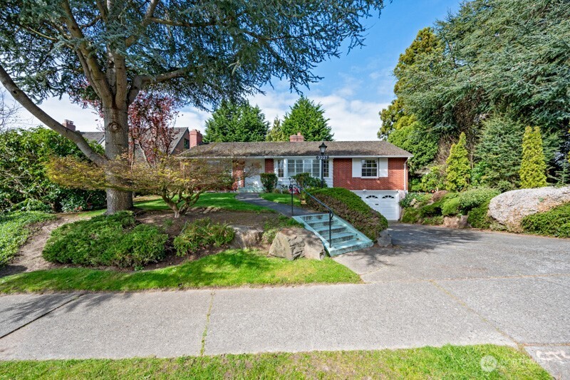 3227 Magnolia Boulevard W, Seattle, WA 98199