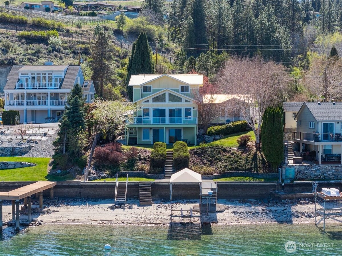 1606 S Lakeshore Road , Chelan, WA 98816