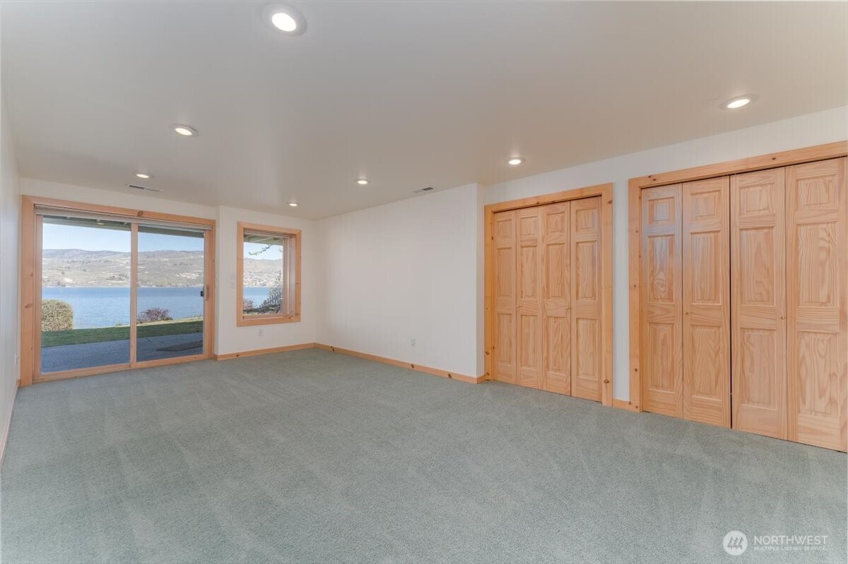 1606 S Lakeshore Road , Chelan, WA 98816