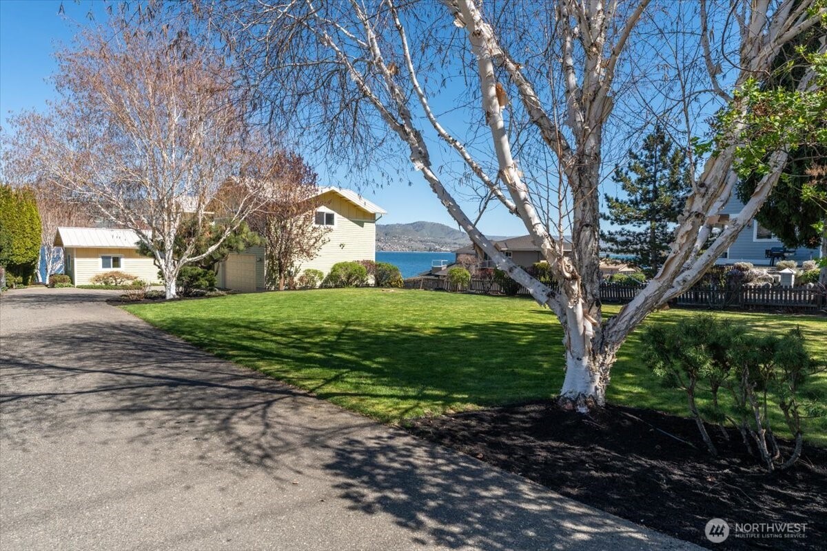 1606 S Lakeshore Road , Chelan, WA 98816
