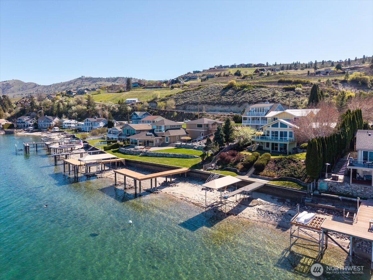 1606 S Lakeshore Road , Chelan, WA 98816