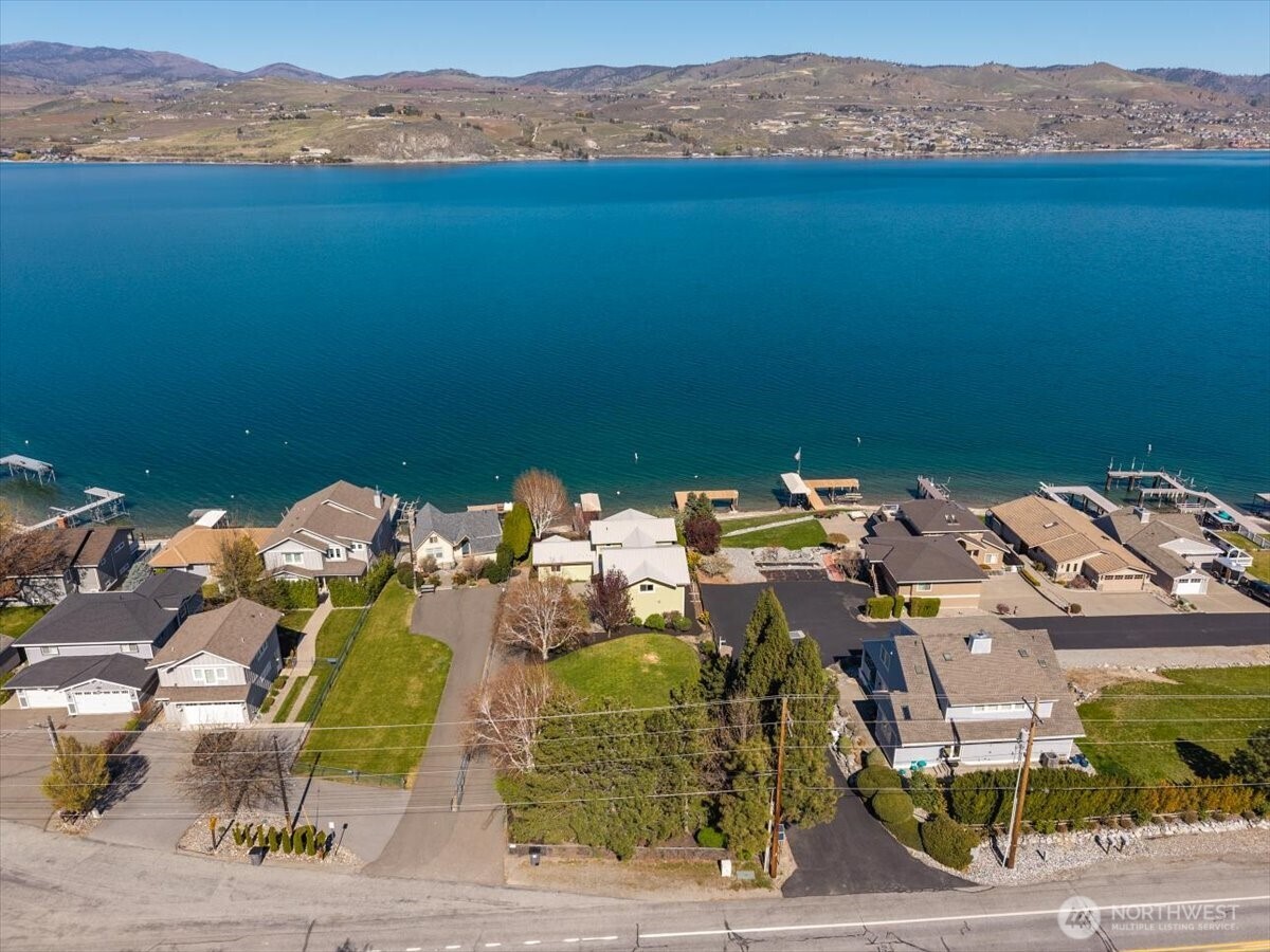 1606 S Lakeshore Road , Chelan, WA 98816