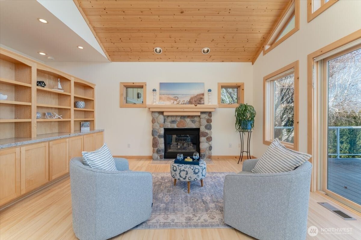 1606 S Lakeshore Road , Chelan, WA 98816