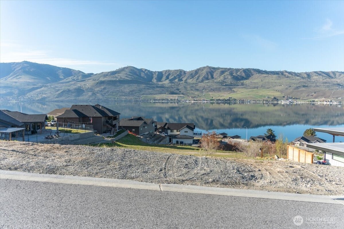 256 Apple Avenue , Chelan, WA 98816