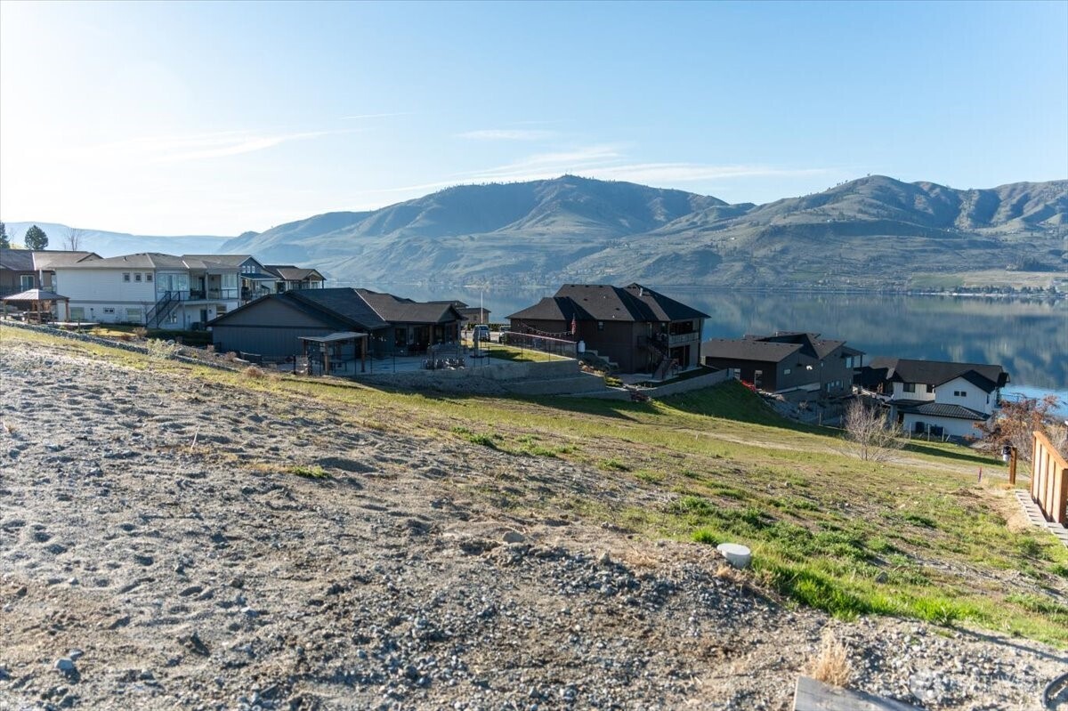 256 Apple Avenue , Chelan, WA 98816