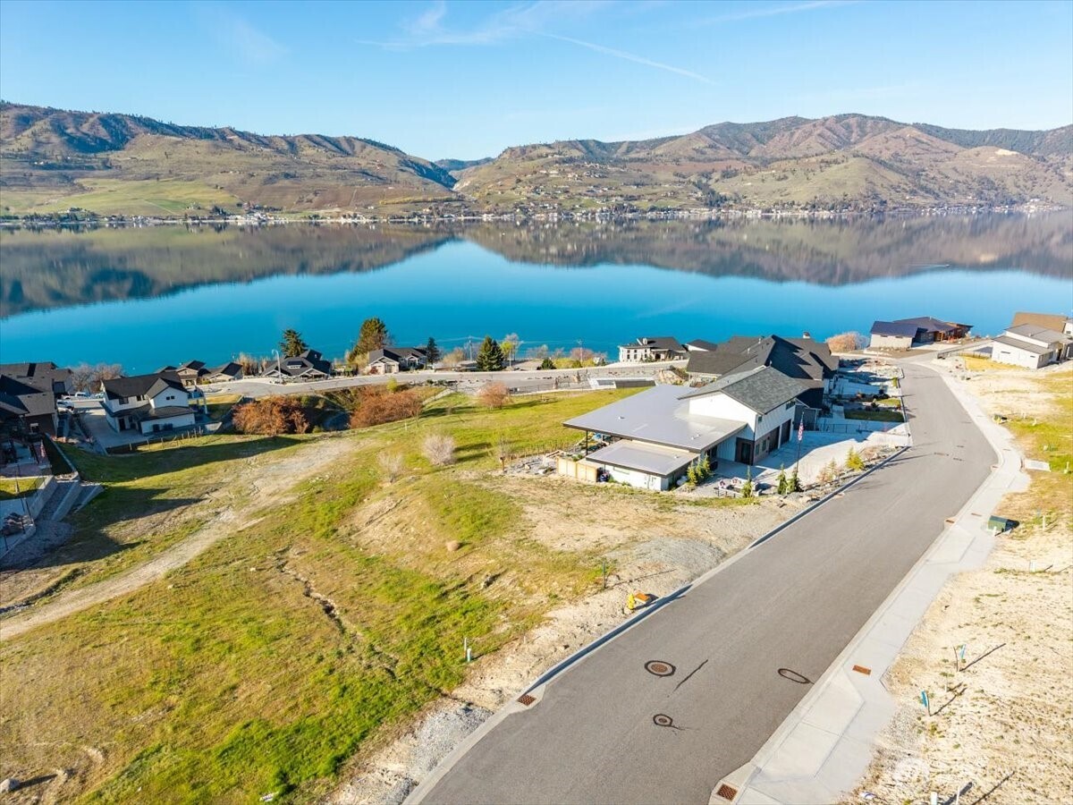 256 Apple Avenue , Chelan, WA 98816