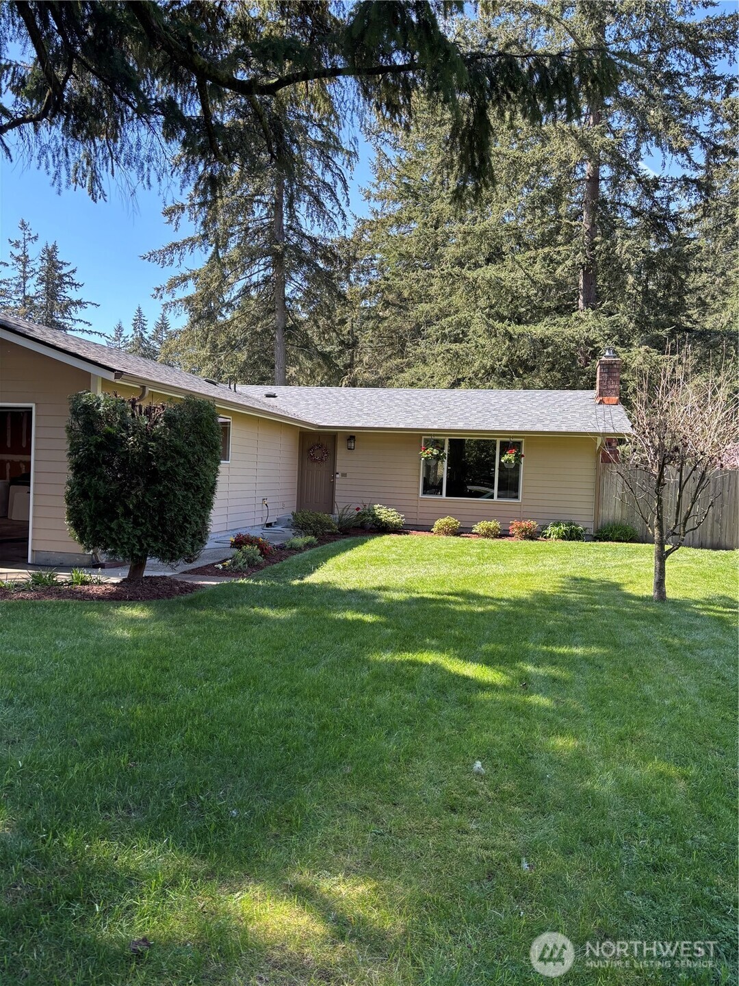 3445 Eagle Drive NE, Olympia, WA 98516