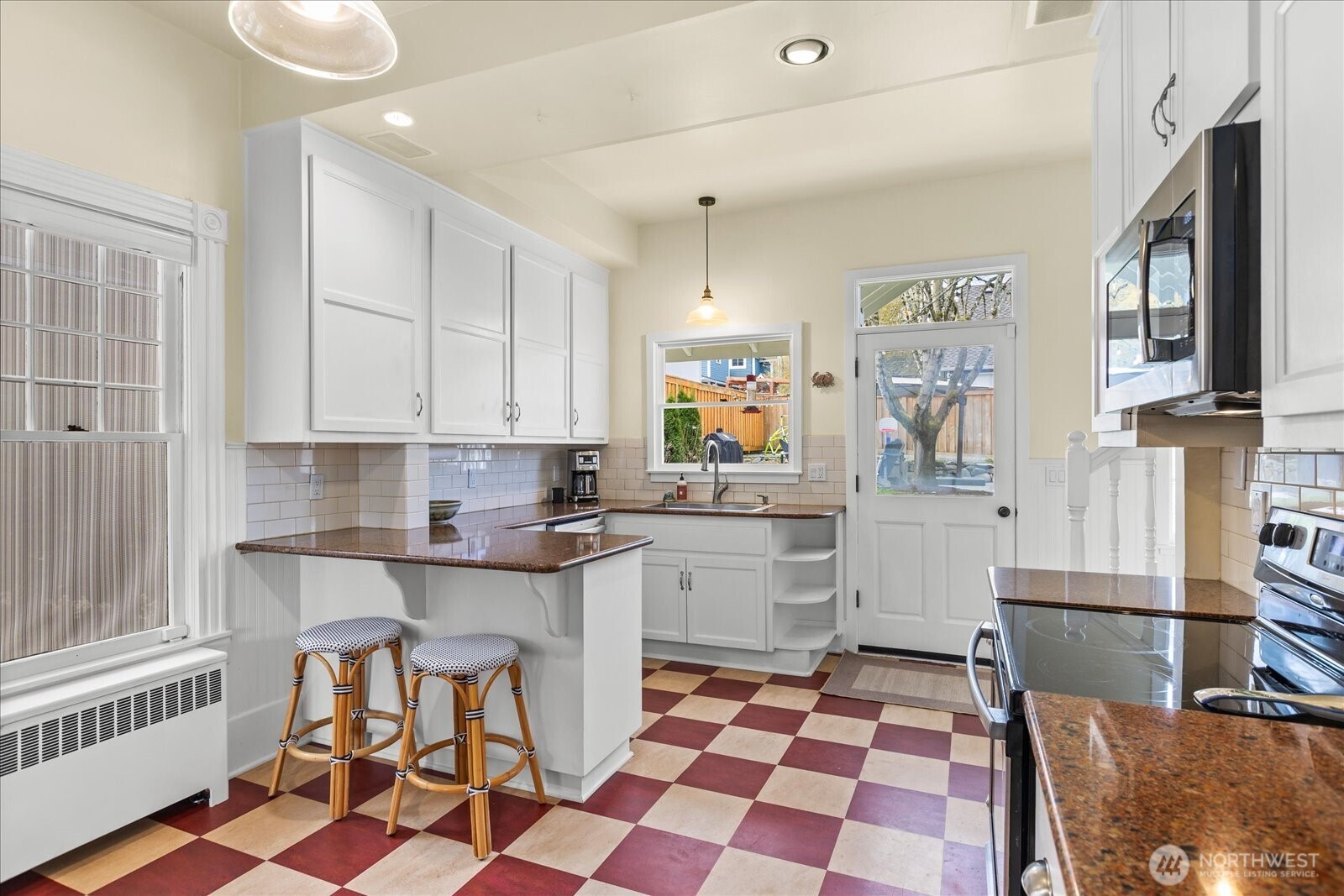 426 Union Avenue , Snohomish, WA 98290