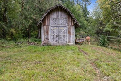 35414 87th Avenue E, Eatonville, WA 98328 - Photo 33
