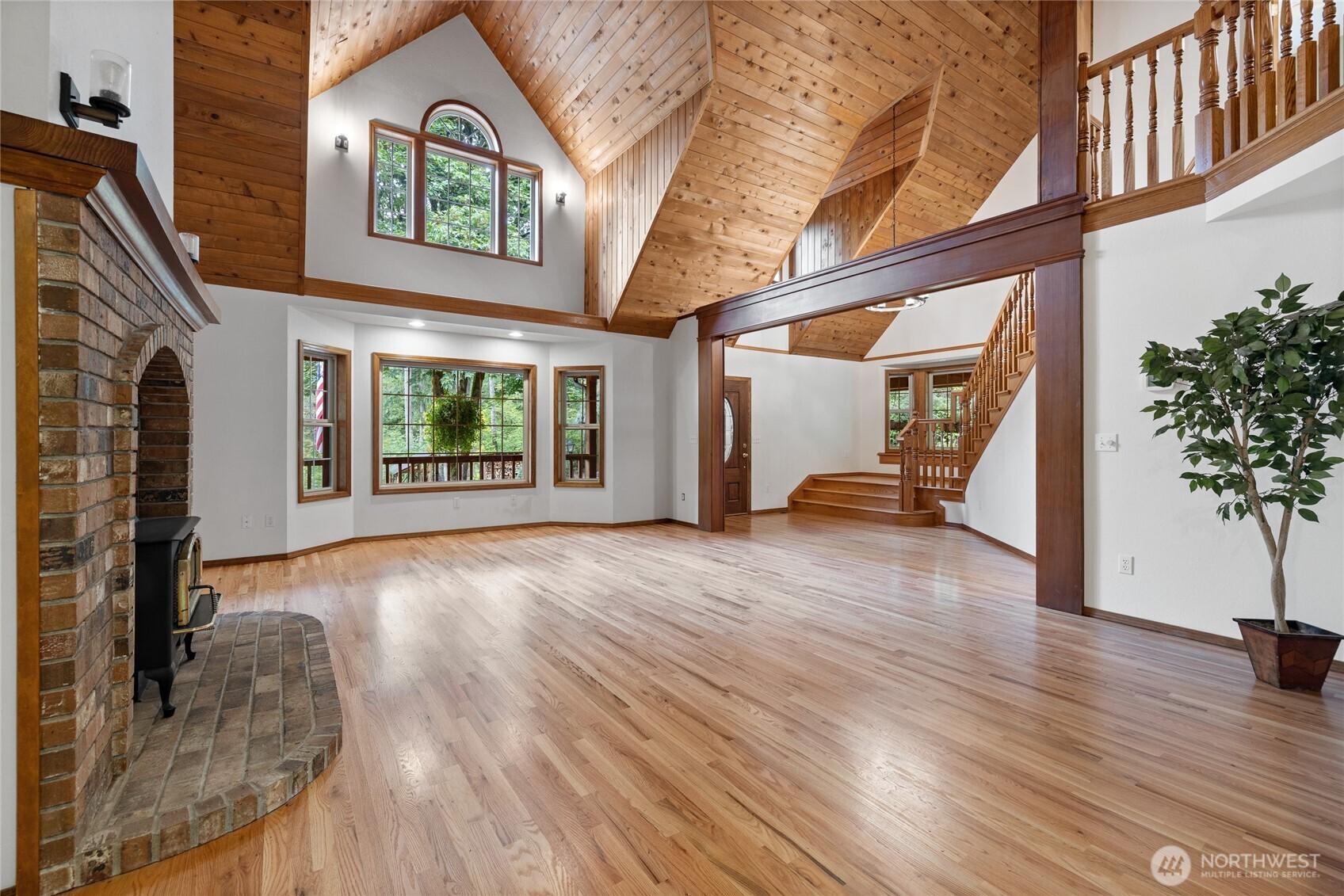 35414 87th Avenue E, Eatonville, WA 98328