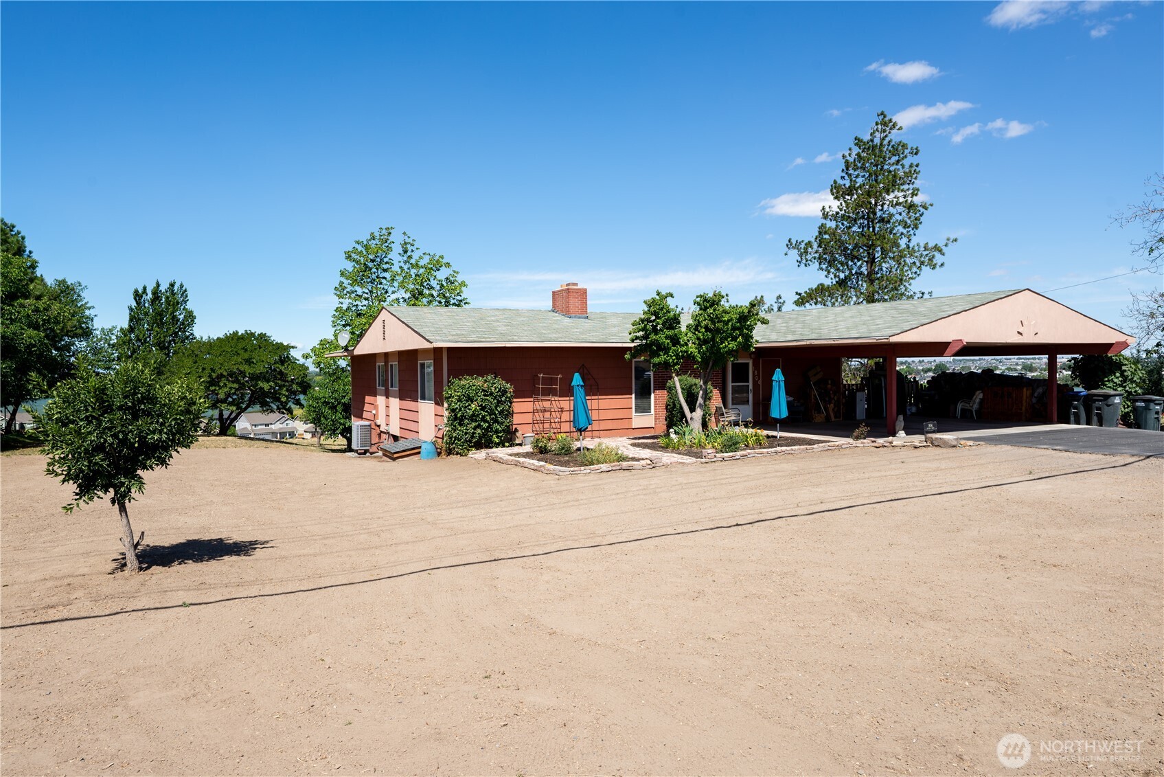 1804 S Division Street , Moses Lake, WA 98837