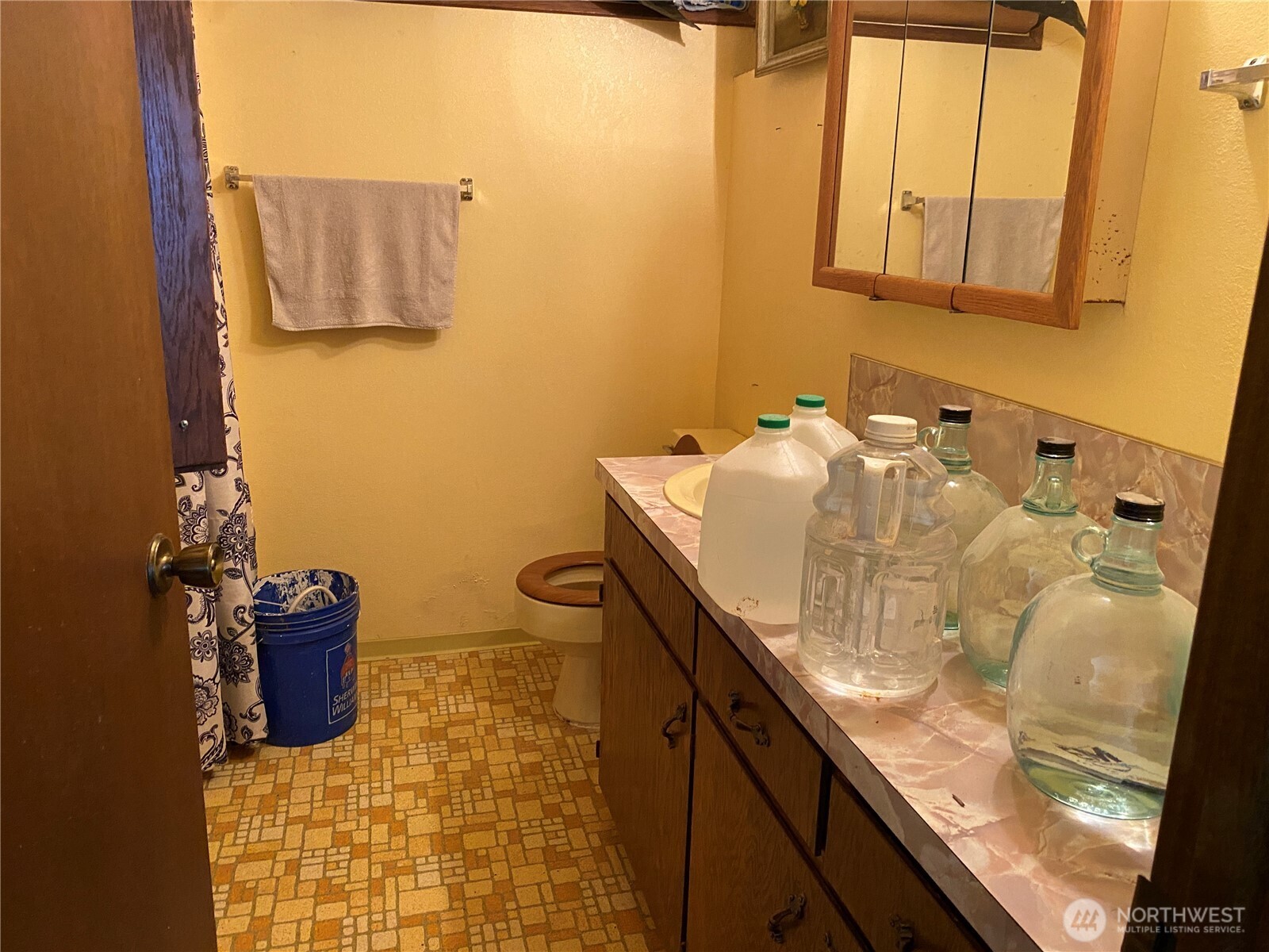 1804 S Division Street , Moses Lake, WA 98837