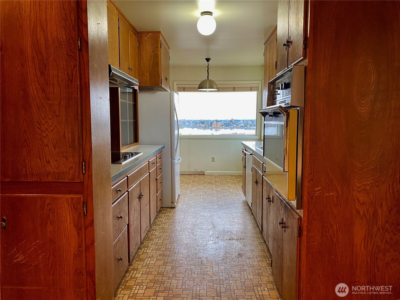 1804 S Division Street , Moses Lake, WA 98837