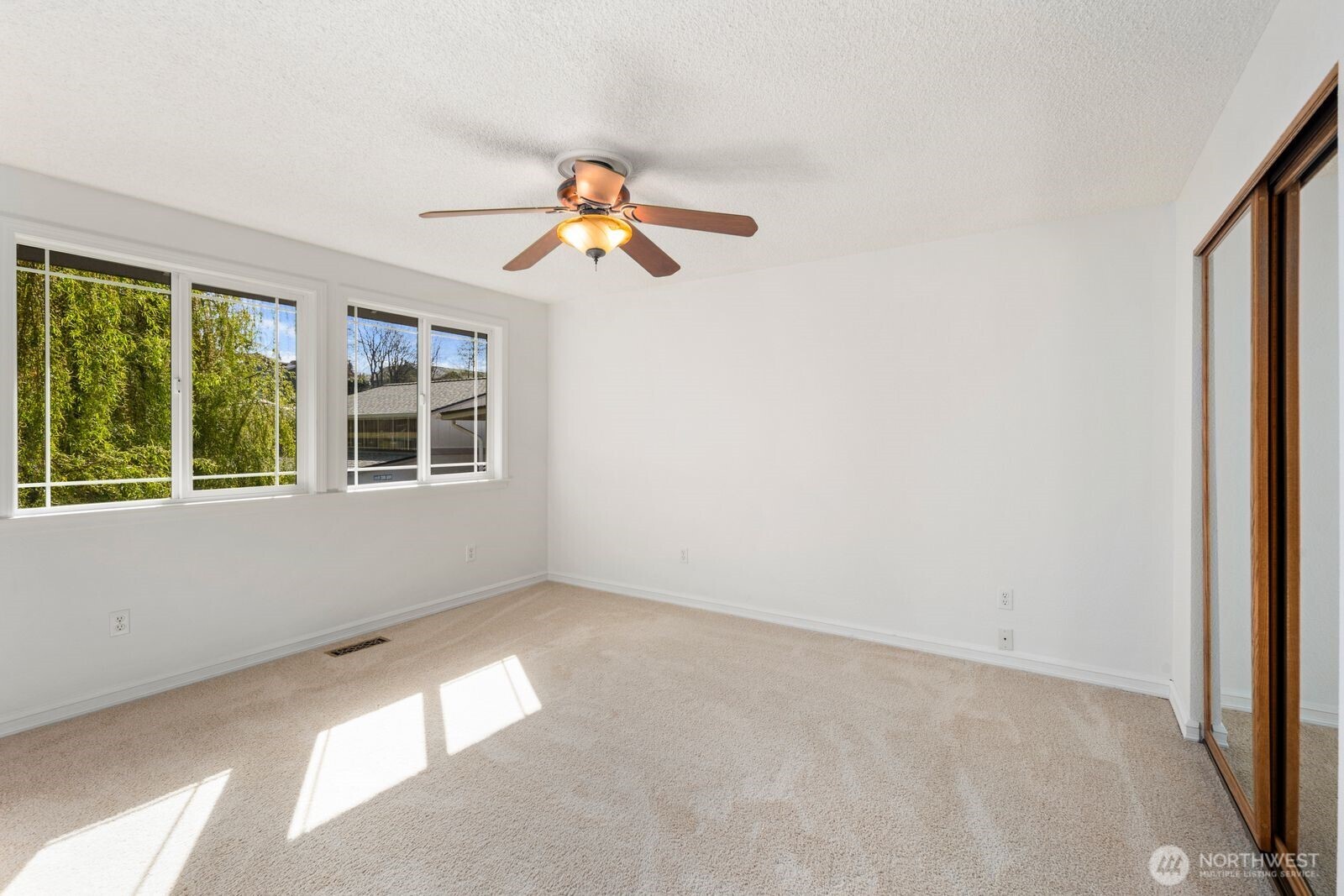 921 S Magnolia , Tacoma, WA 98465