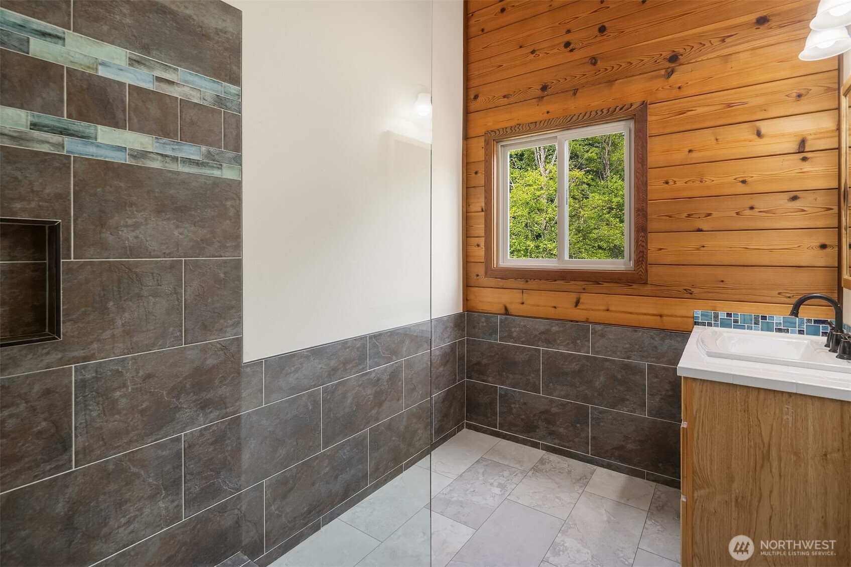 7717 252nd Avenue NE, Redmond, WA 98053