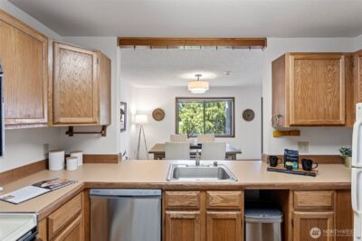 12840 SE 40th Court #A4, Bellevue, WA 98006 - Photo 8