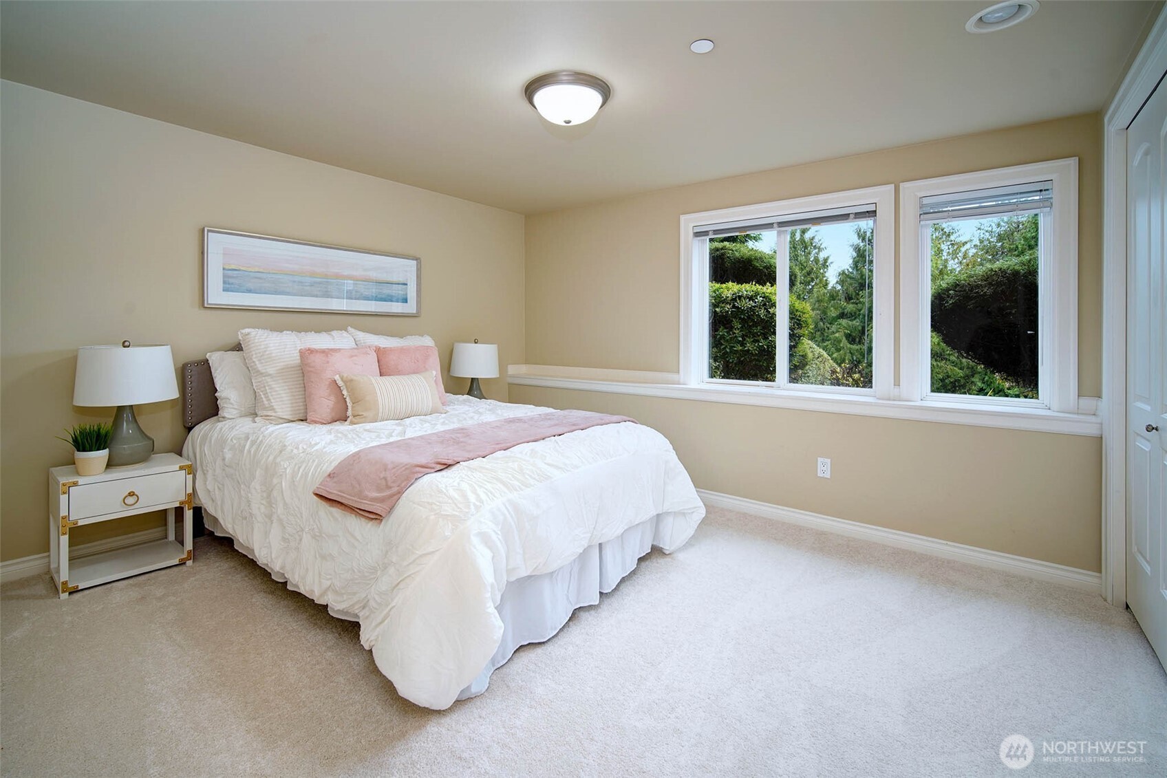 6145 93rd Avenue SE, Mercer Island, WA 98040-5045