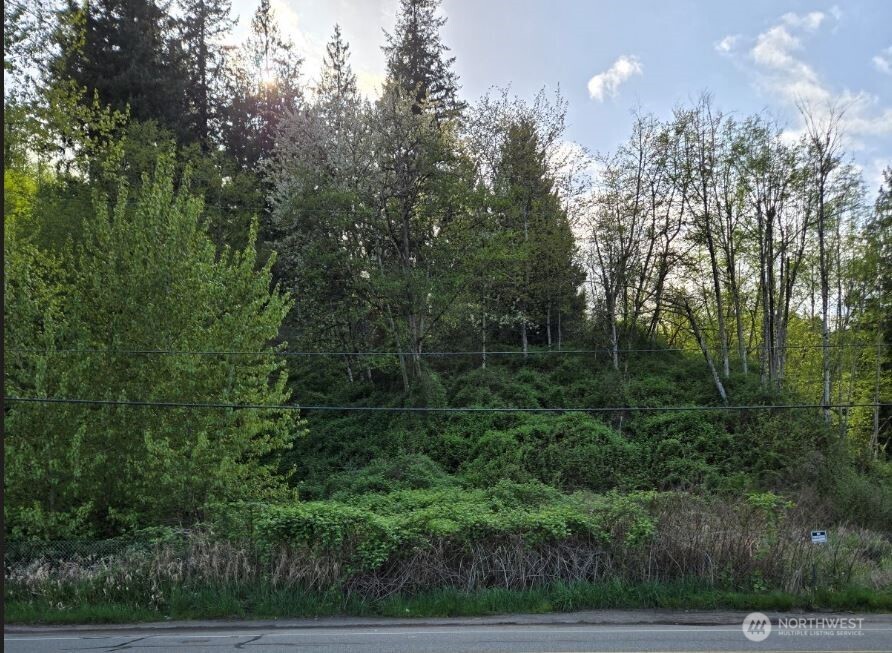 2210 W Valley Highway E, Edgewood, WA 98372