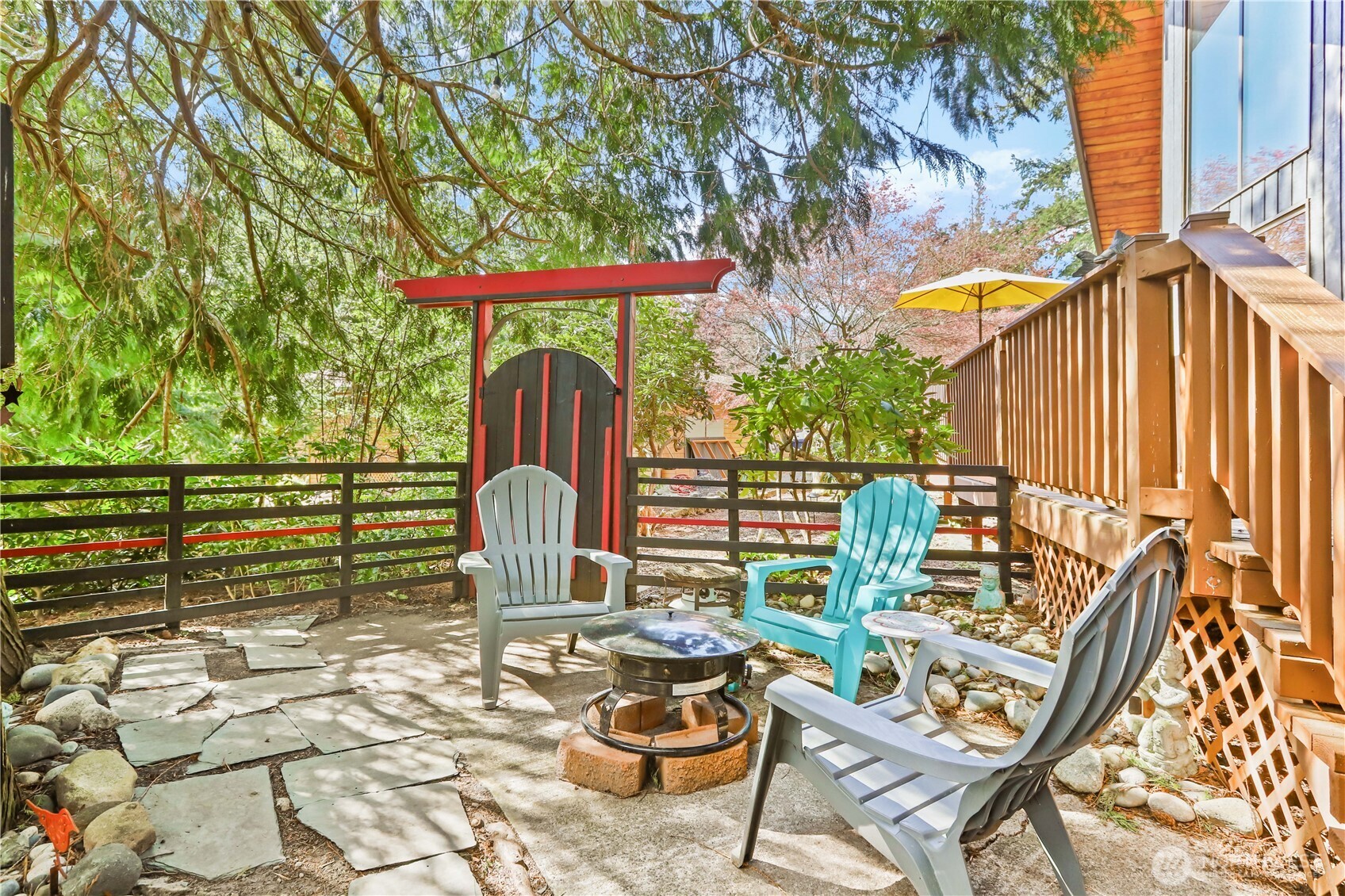 312 Willapa Place , La Conner, WA 98257