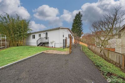 12825 NE 198th Court , Bothell, WA 98011 - Photo 40