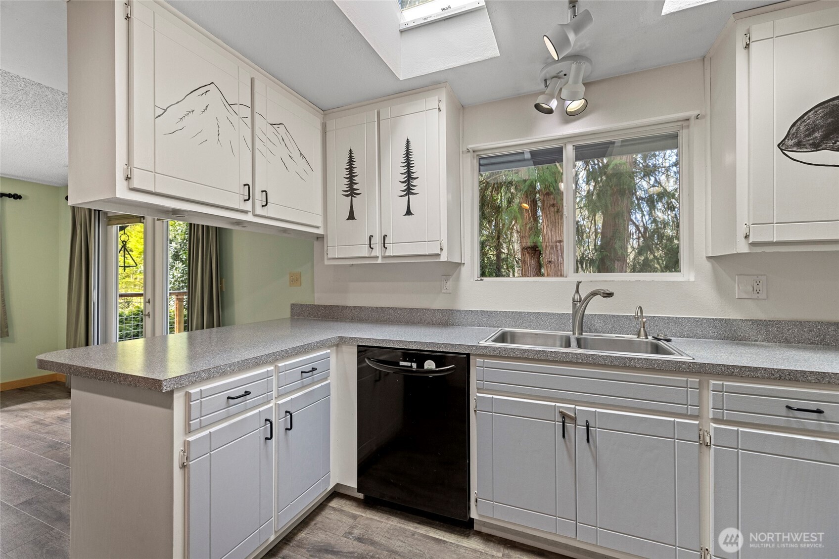 2121 S Cedar Hills Drive , Mount Vernon, WA 98274