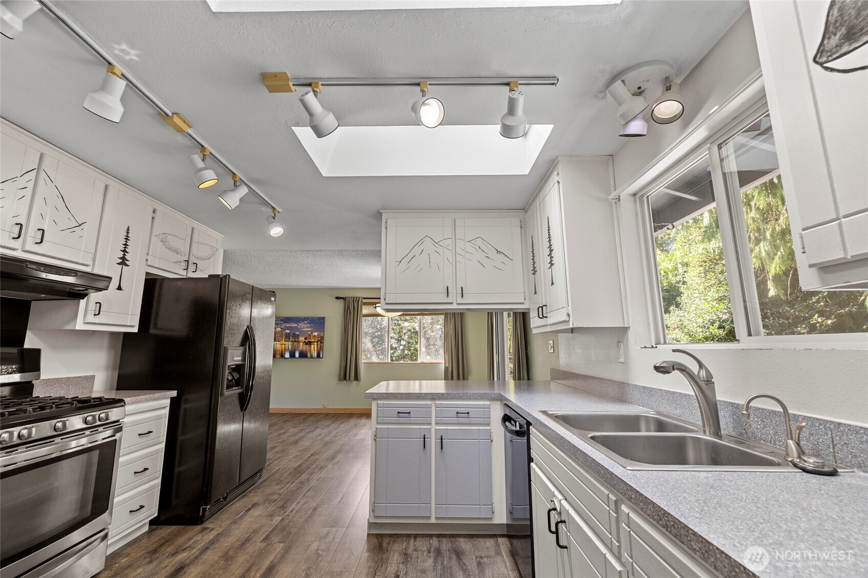 2121 S Cedar Hills Drive , Mount Vernon, WA 98274