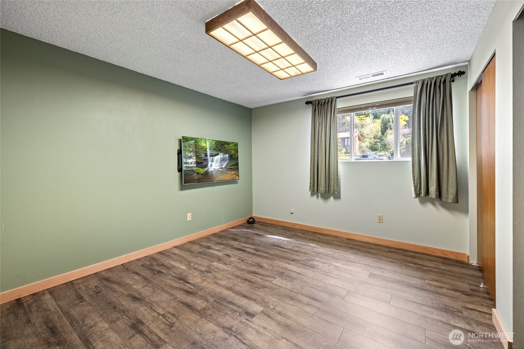 2121 S Cedar Hills Drive , Mount Vernon, WA 98274