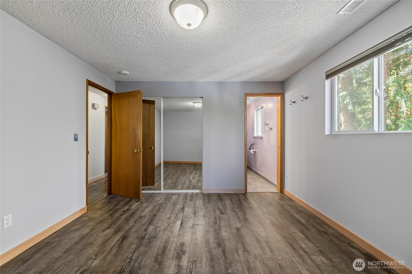 2121 S Cedar Hills Drive , Mount Vernon, WA 98274