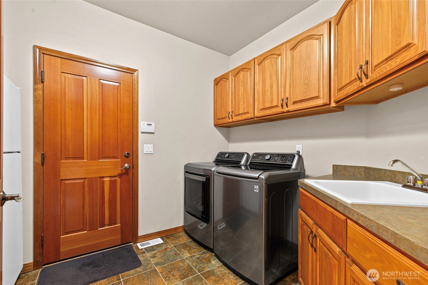 15523 SE 261st Place , Covington, WA 98042