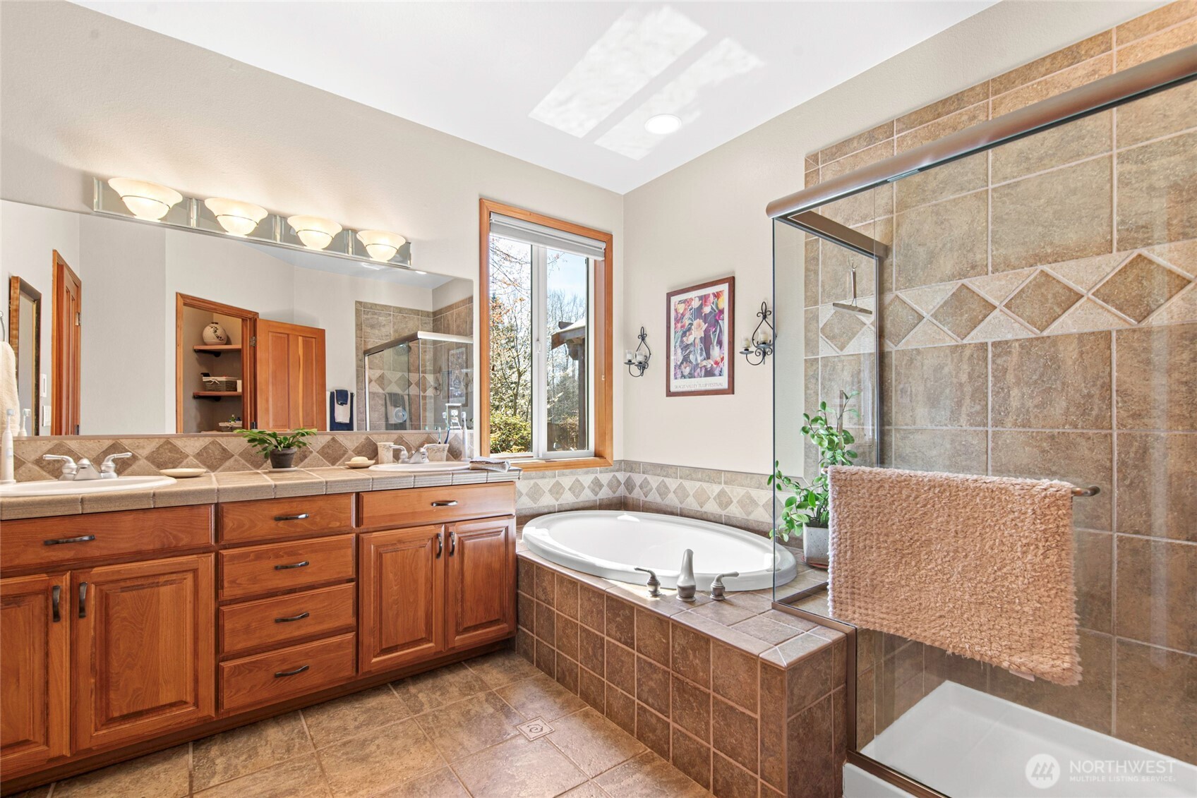 15523 SE 261st Place , Covington, WA 98042