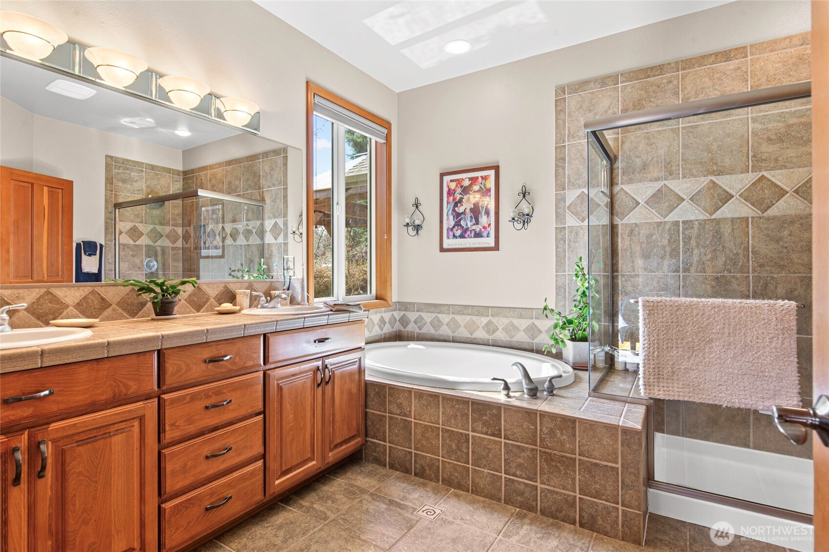 15523 SE 261st Place , Covington, WA 98042